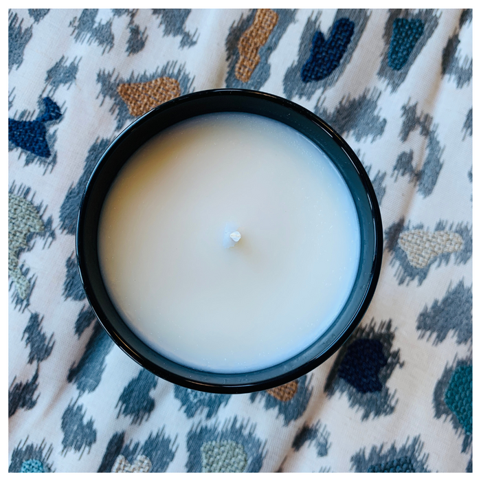 LONDON OUD SCENTED SOY WAX CANDLE